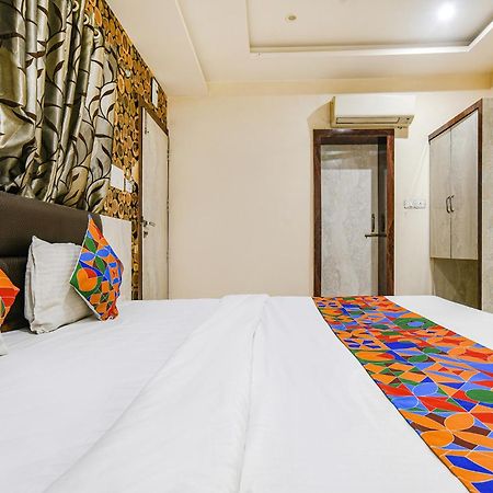 אויאיין Fabhotel Shivam Palace- Near Mahakal Mandir מראה חיצוני תמונה