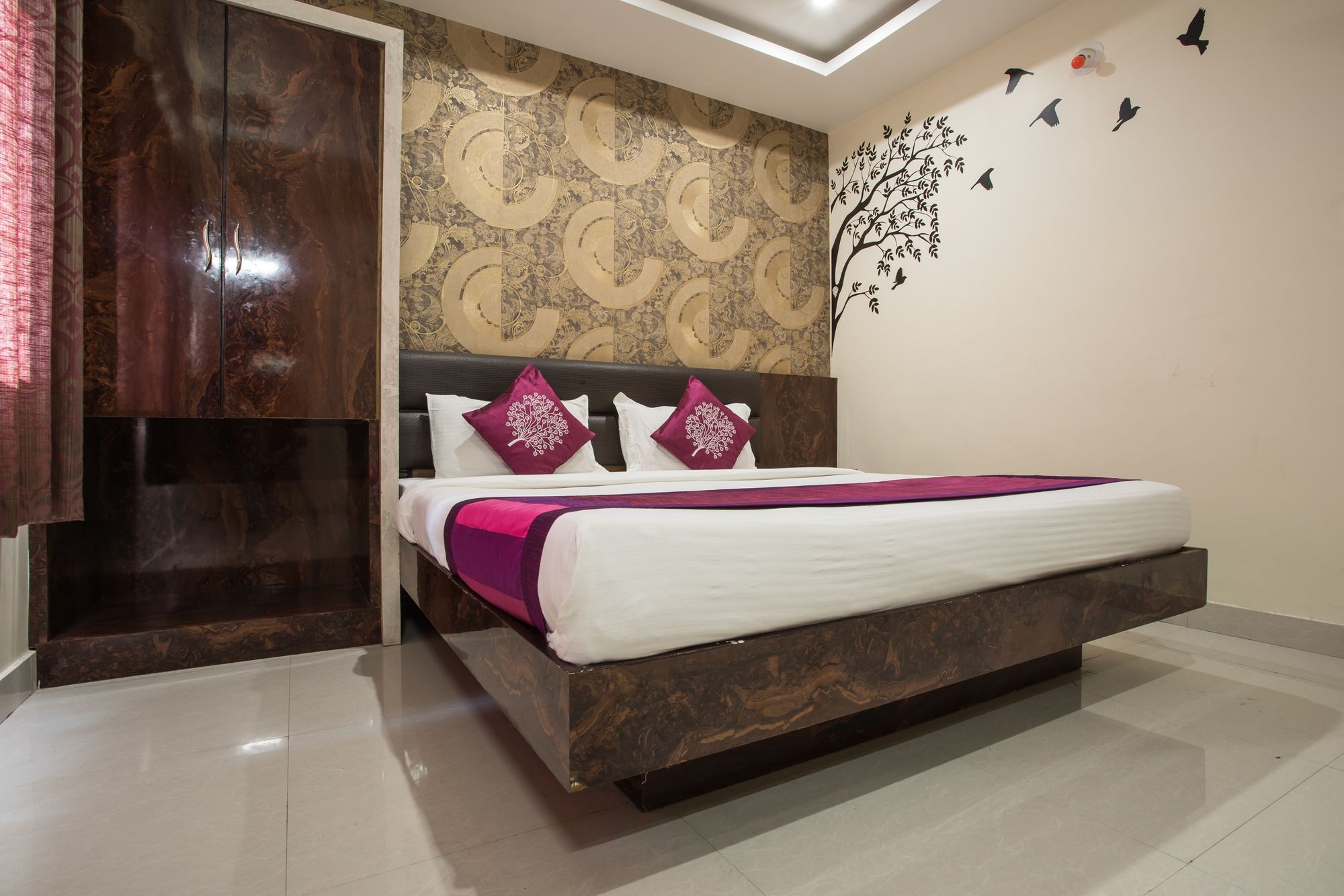 אויאיין Fabhotel Shivam Palace- Near Mahakal Mandir מראה חיצוני תמונה